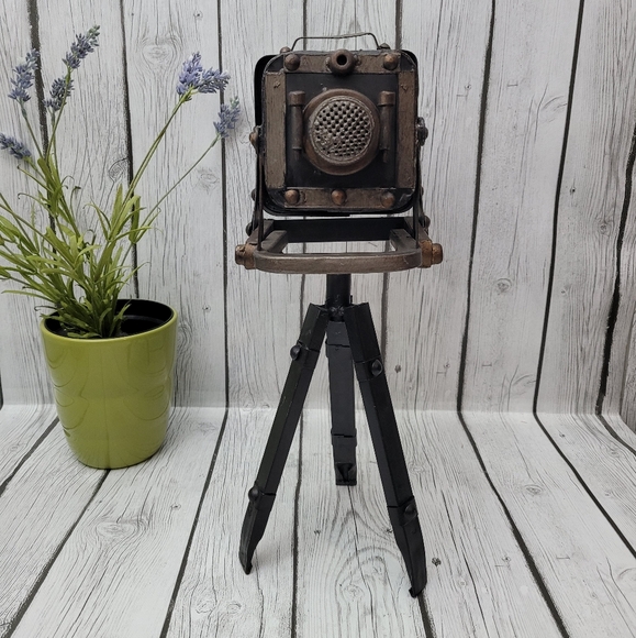 Vintage Style Old Camera With Tripod Stand Model - Picture 4 of 6